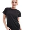 Puma Run Velocity T-shirt In Black For Women