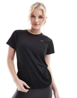 Puma Run Velocity T-shirt In Black For Women